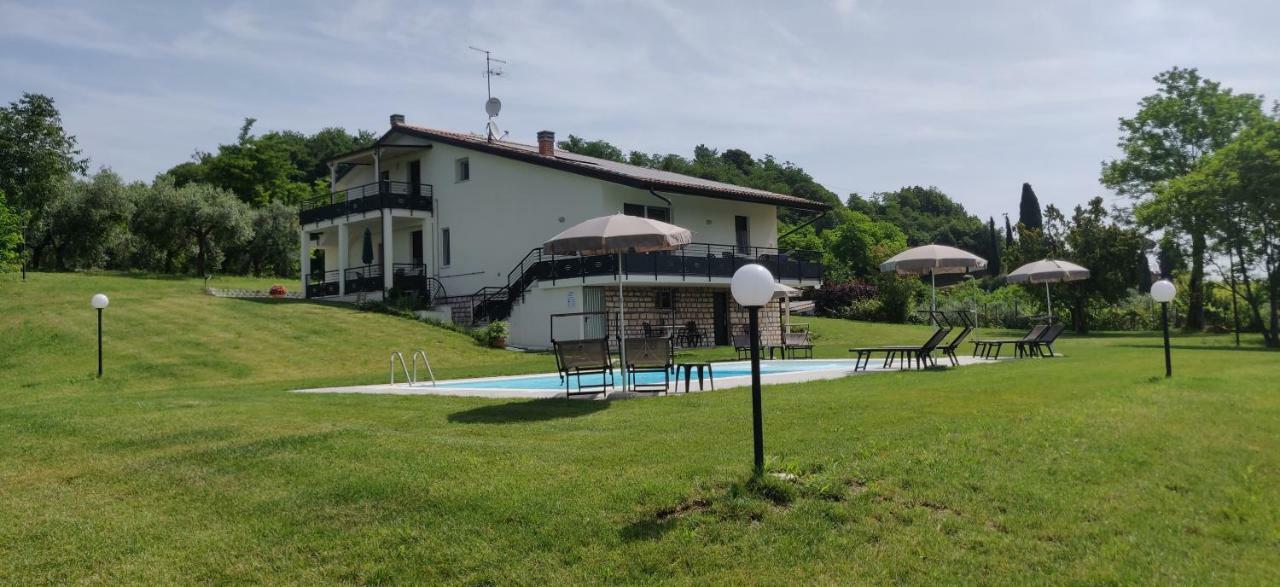 Poggio Di Pastrengo Leilighet Eksteriør bilde