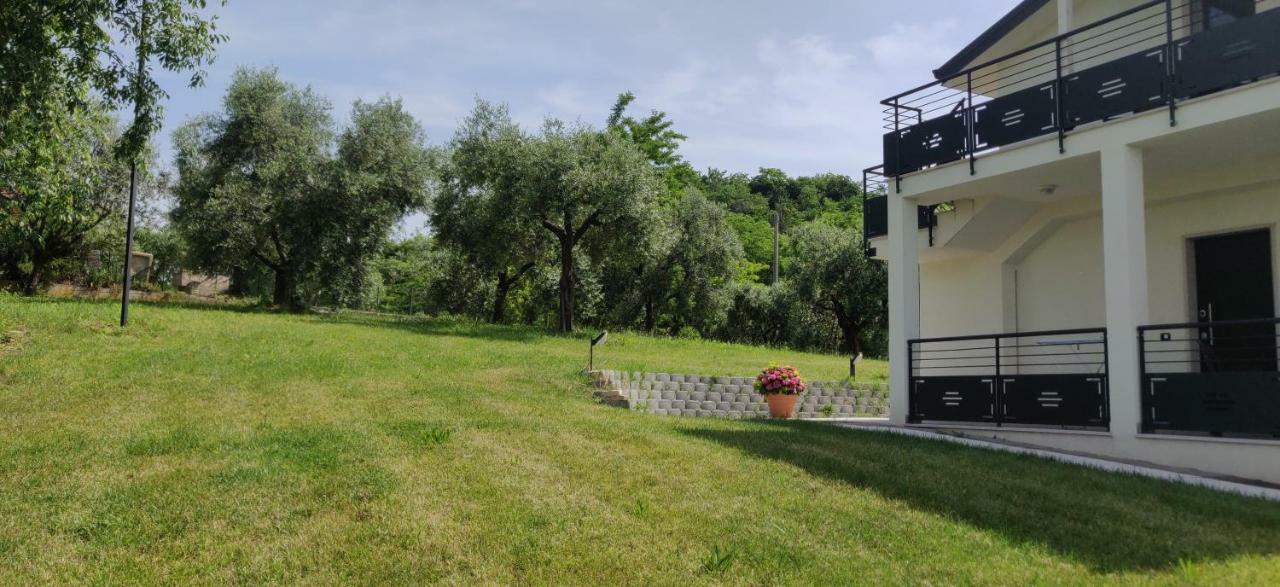 Poggio Di Pastrengo Leilighet Eksteriør bilde